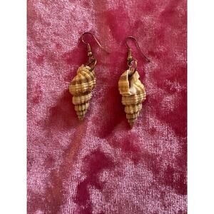 Conch Sea Shell Earrings Boho Bohemian Island Vacation Beach Beige Dangle